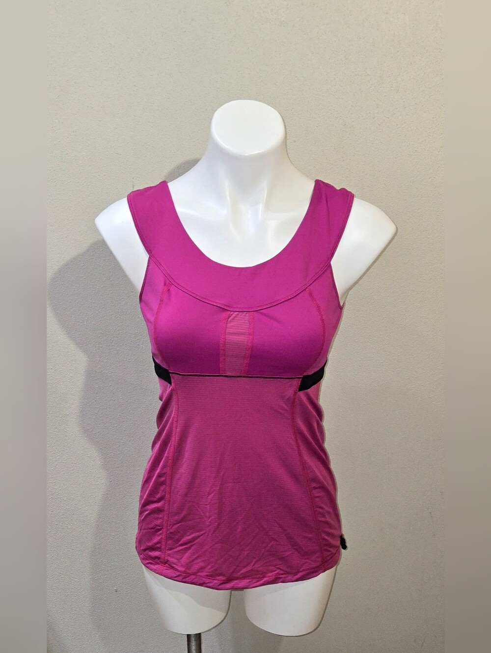 Lululemon Womens Running Workout Gym Tank Top Size 6 Pink/ Black